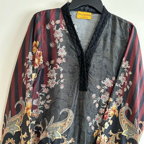 Pakistani Designer Printed Kurti - Picture 2 of 5